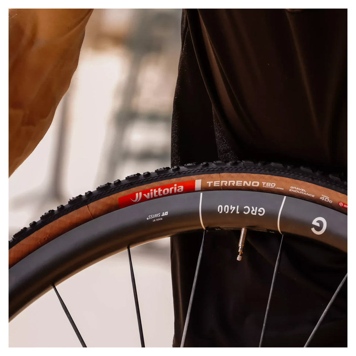 NEUMÁTICO VITTORIA TERRENO T80 COARSE LOOSE 700X40 GRAVEL ENDURANCE FULL BLACK G2.0 TLR / FOLDABLE