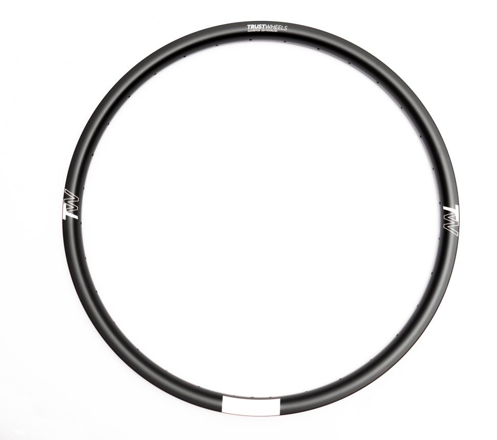 Llanta Trust Wheels M2637TL-ED 29" 32h - FIERRIDE