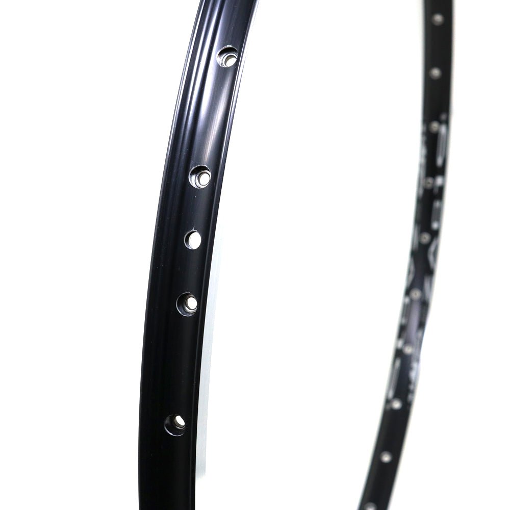 Llanta Weinmann 26" 36H CNC Schrader Negro MTB - FIERRIDE