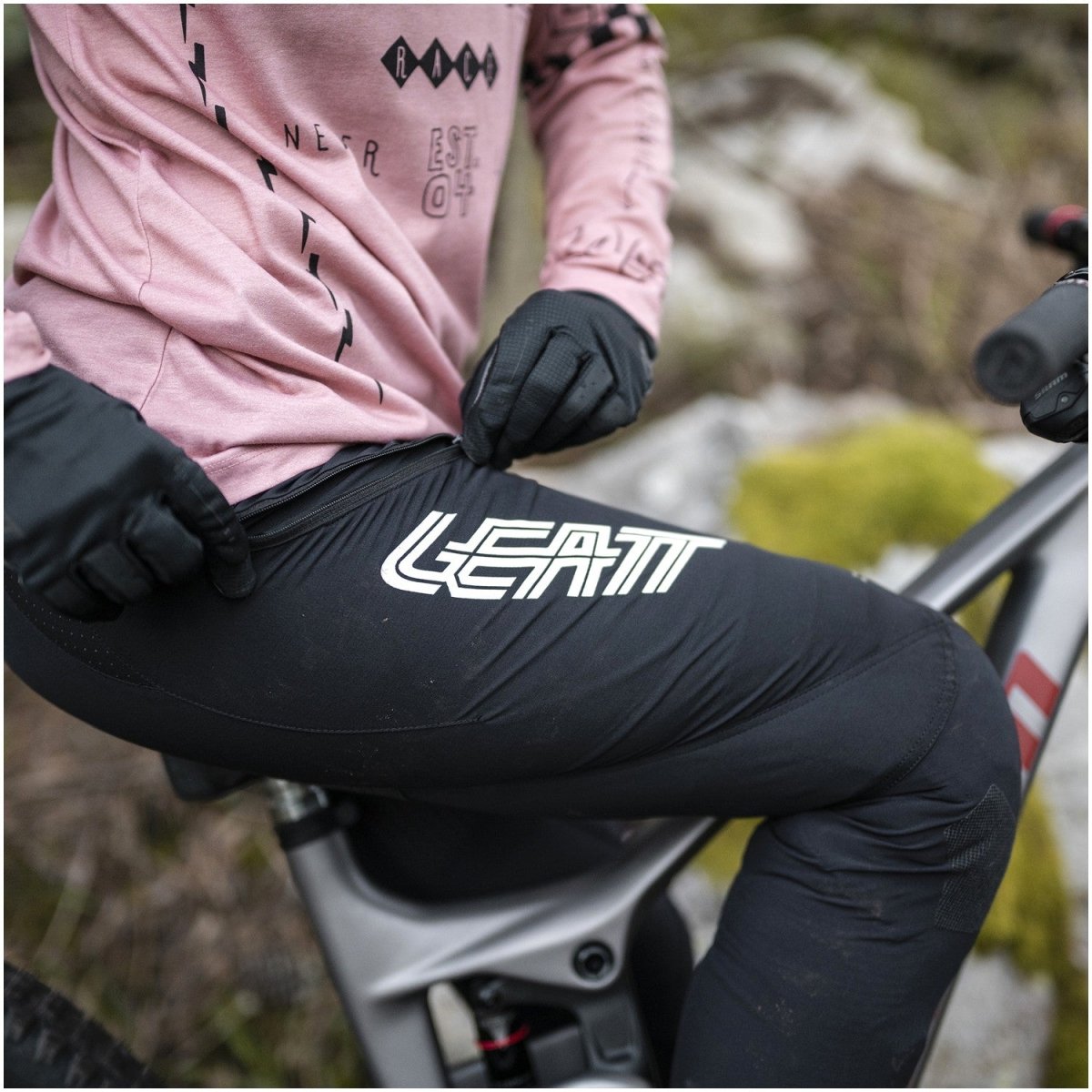 Pantalón Leatt MTB Gravity 3.0 Mujer Negro Racing - FIERRIDE